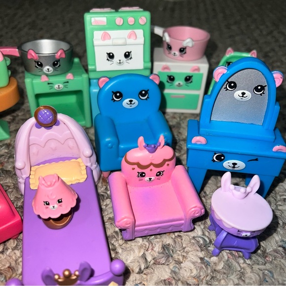 Shopkins Toy Bundle - Picture 3 of 5